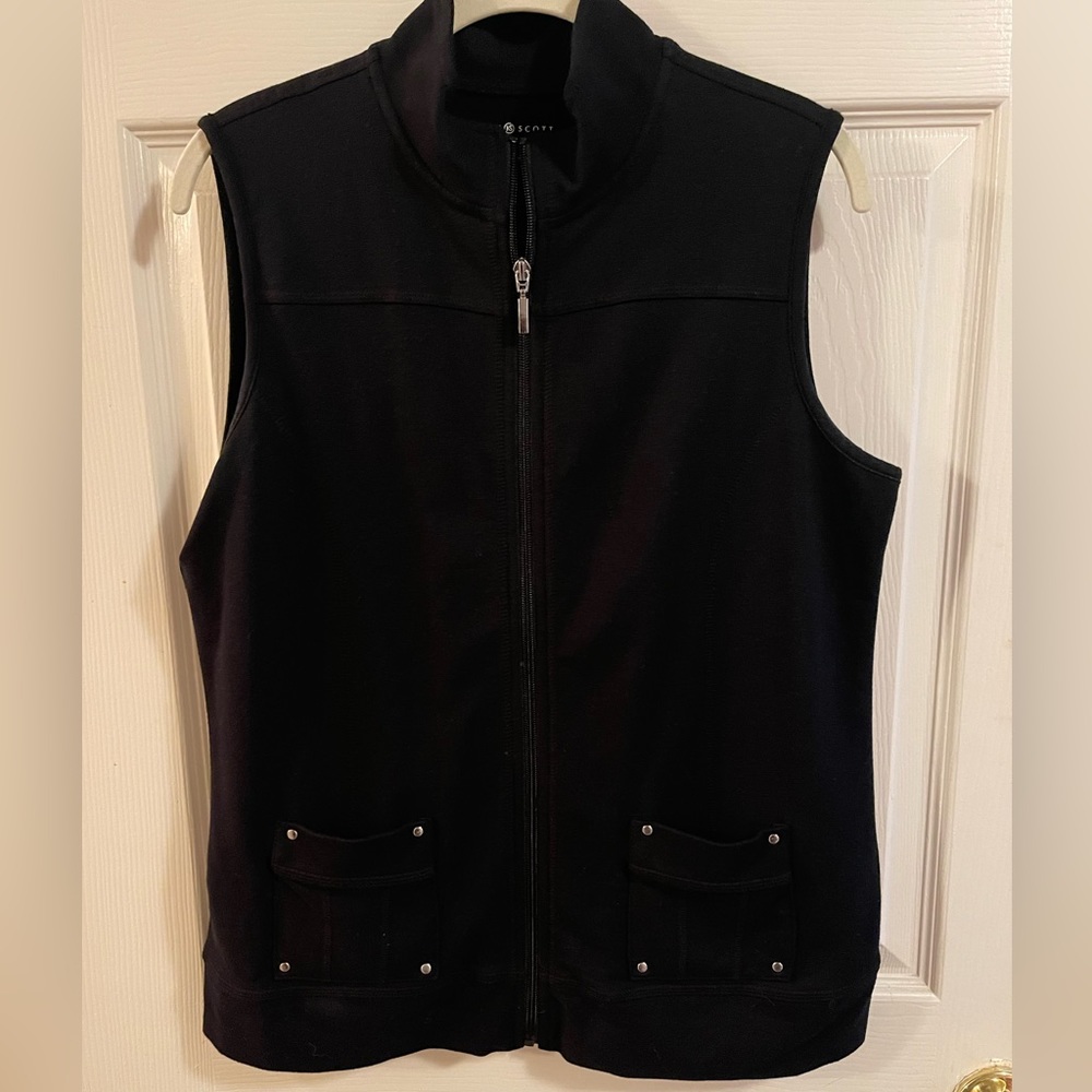 Karen Scott Zip Up Vest size small